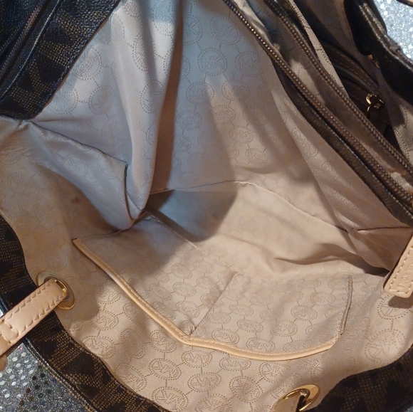 Micheal Kors Brown Logo Jet Set Tote Bag - Great Used Condition - Picture 8 of 8